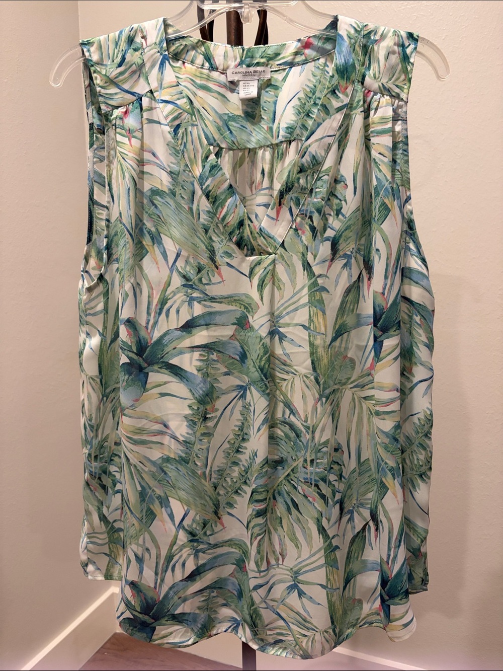 Caribbean Tropical Palm Print Sleeveless V-Neck Top — Green & White